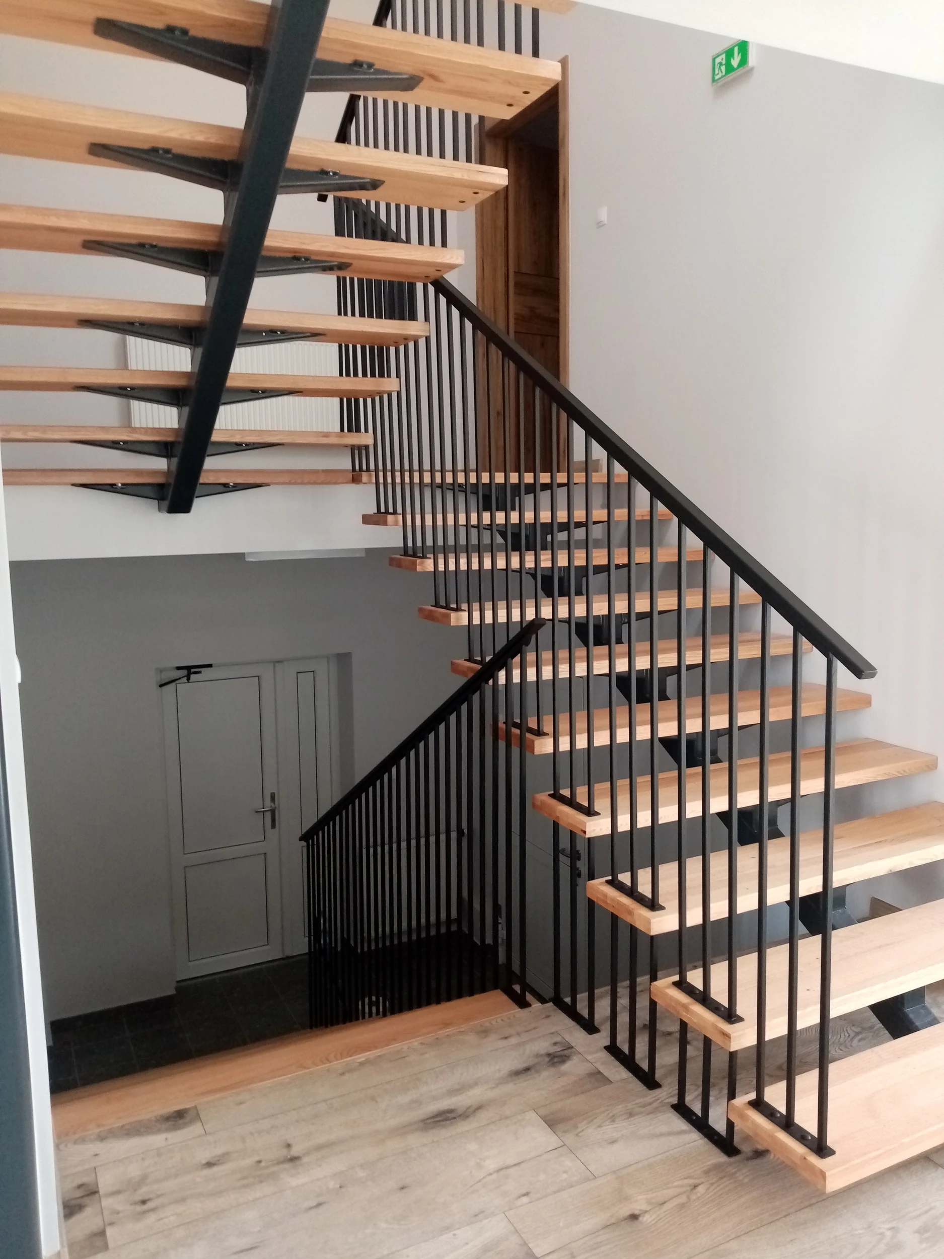 Schody, balustrady i ogrodzenia