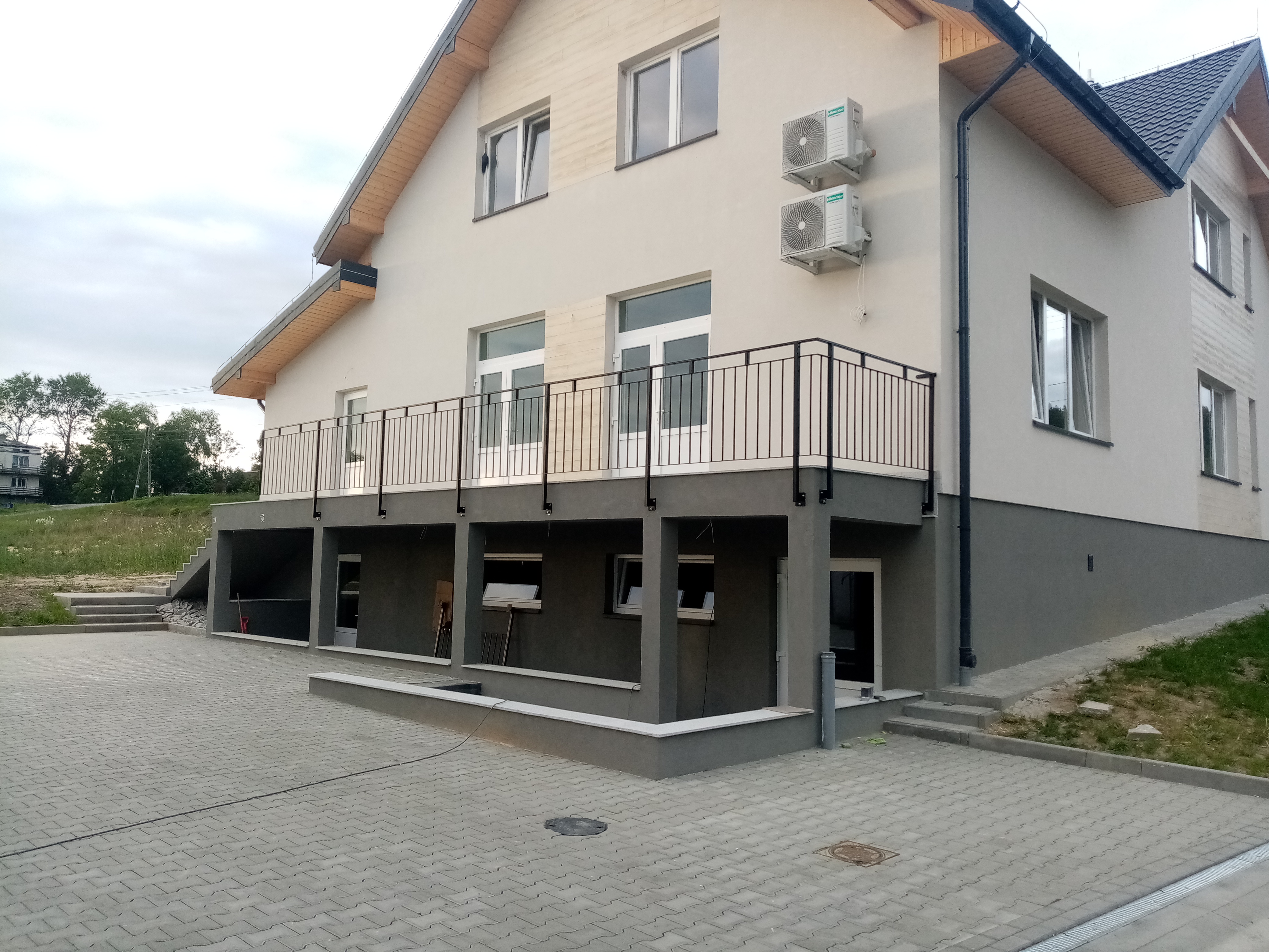 Schody, balustrady i ogrodzenia 11