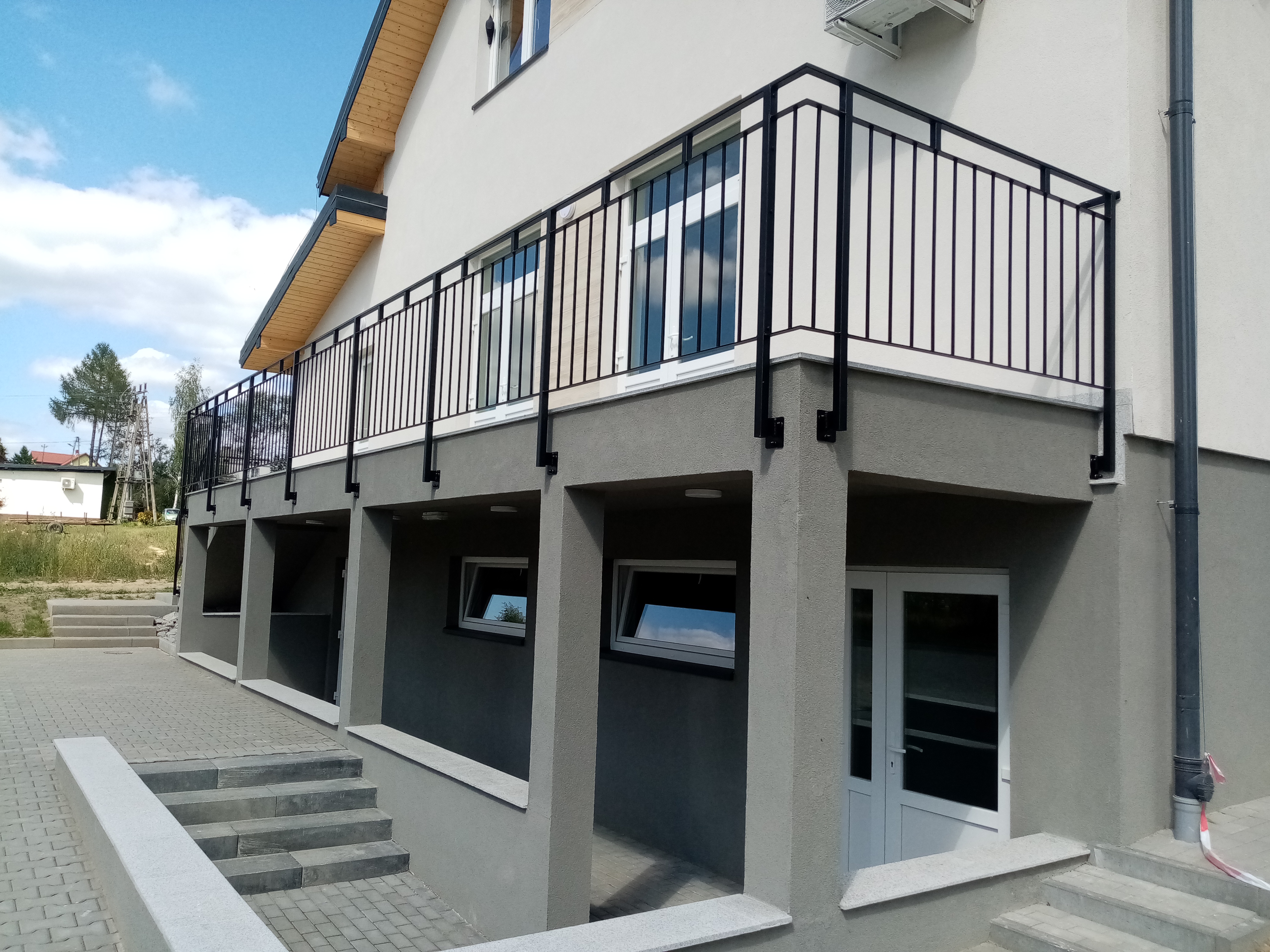 Schody, balustrady i ogrodzenia 12